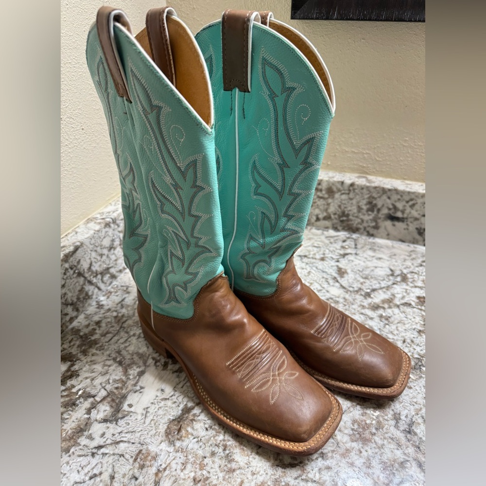 Justin Boots Tan and Turquoise Leather Boots